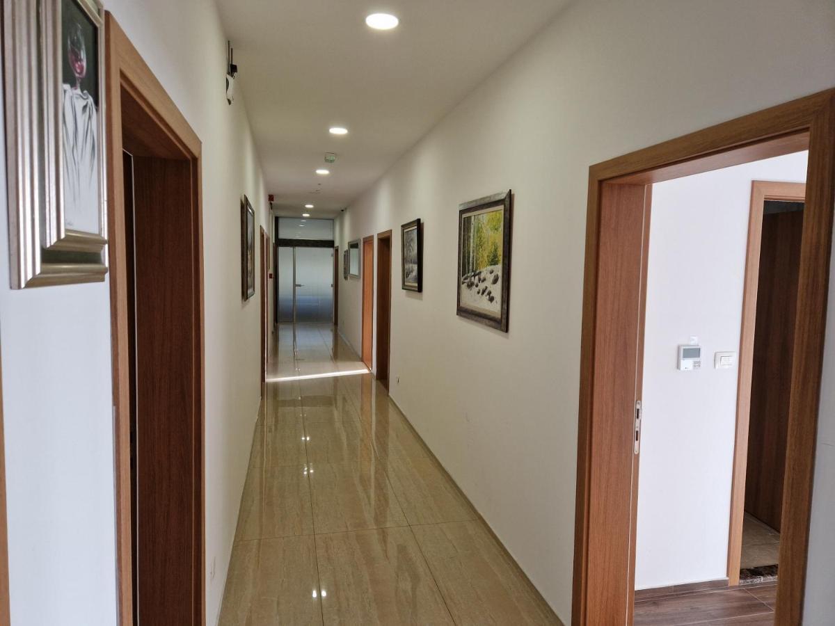 Motel Celebic Mitrovici  Екстер'єр фото